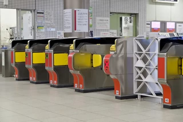 Automatic ticket gate